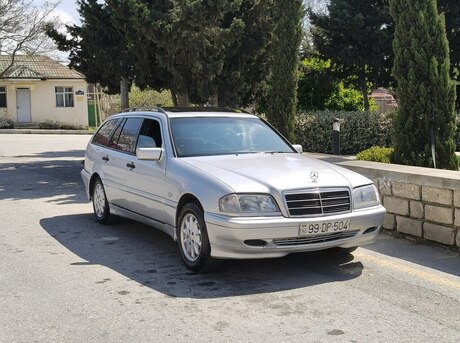 Mercedes C 220