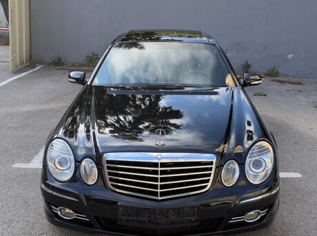 Mercedes E 240