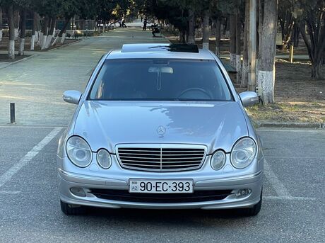 Mercedes E 320