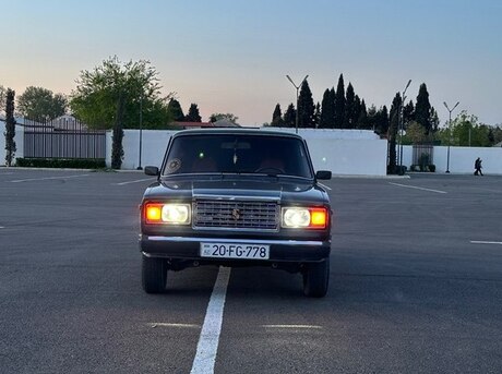 LADA (VAZ) 2107