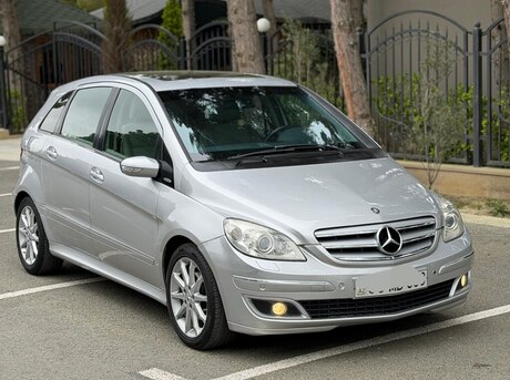 Mercedes B 200