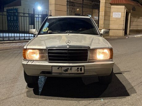 Mercedes 190