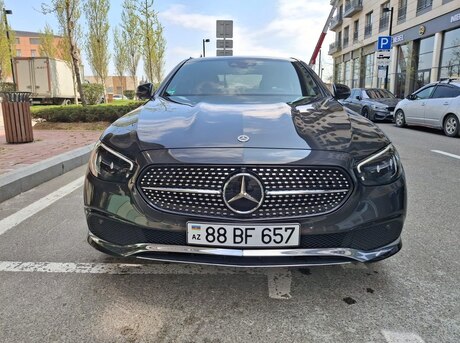 Mercedes E 300 e 4MATIC