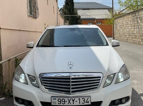 Mercedes E 220