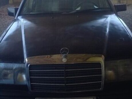 Mercedes 230 E