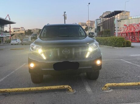 Toyota Land Cruiser Prado