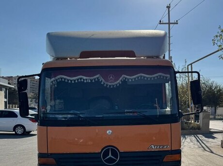 Mercedes Atego 815
