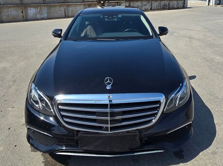 Mercedes E 200