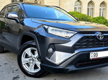 Toyota RAV4 2021