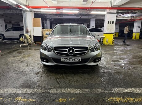 Mercedes E 220