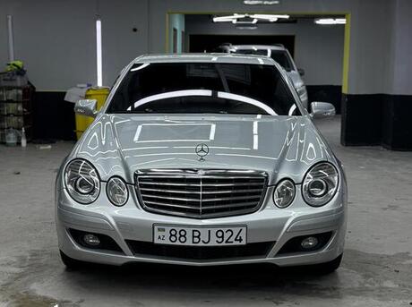 Mercedes E 220