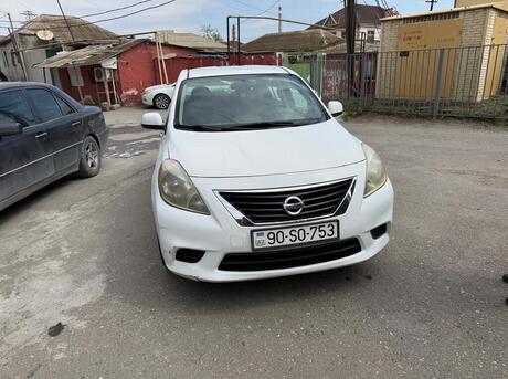 Nissan Versa