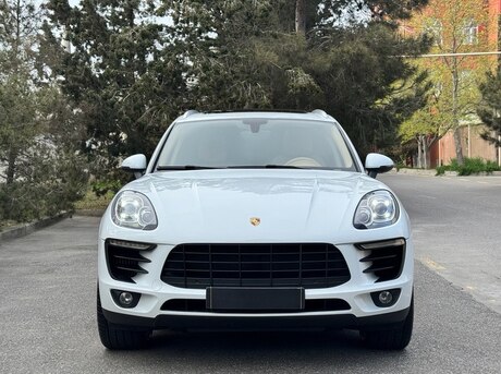Porsche Macan S