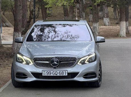 Mercedes E 220