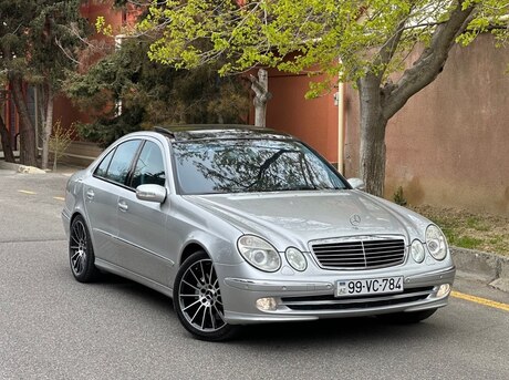 Mercedes E 320