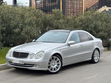 Mercedes E 320