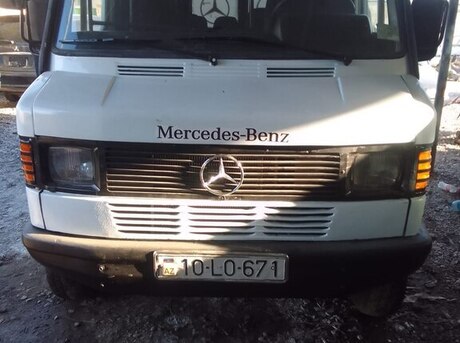 Mercedes 208 D