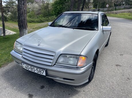 Mercedes C 180