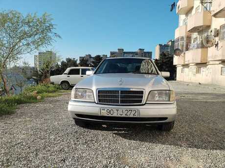 Mercedes C 180