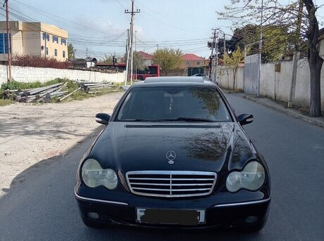 Mercedes C 240