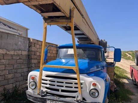 ZIL 130