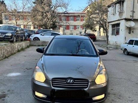 Hyundai Accent