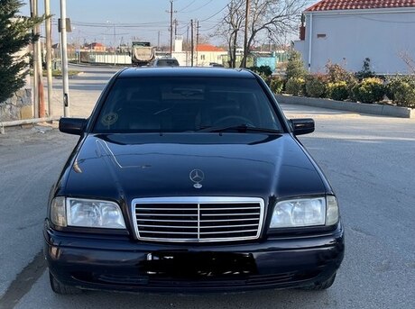 Mercedes C 180