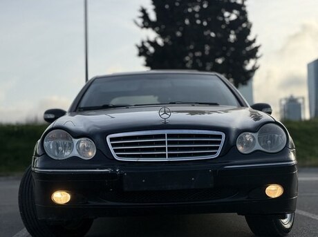 Mercedes C 200