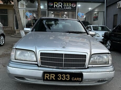 Mercedes C 180