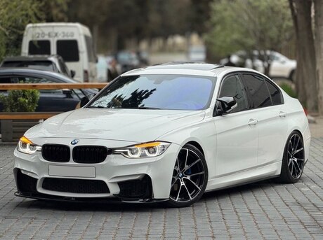 BMW 330