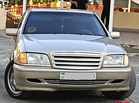 Mercedes C 180