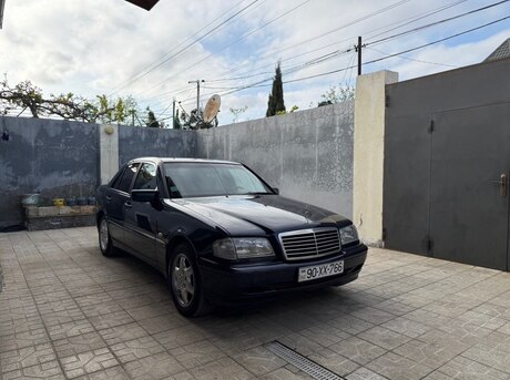 Mercedes C 180