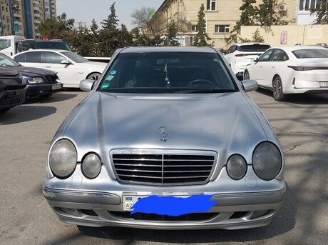 Mercedes E 320