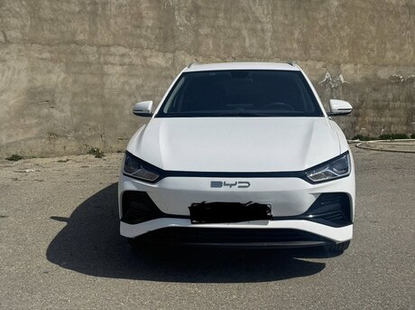 BYD e2