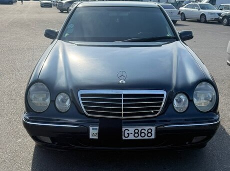 Mercedes E 240
