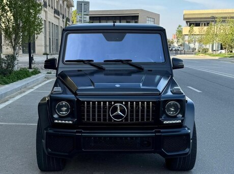 Mercedes G 500