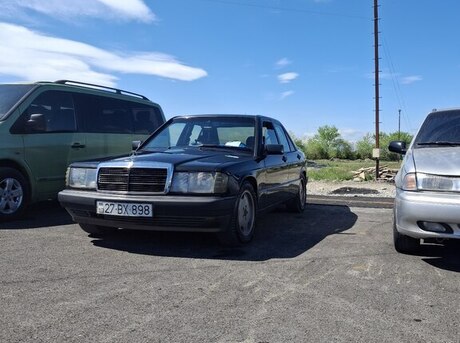 Mercedes 190