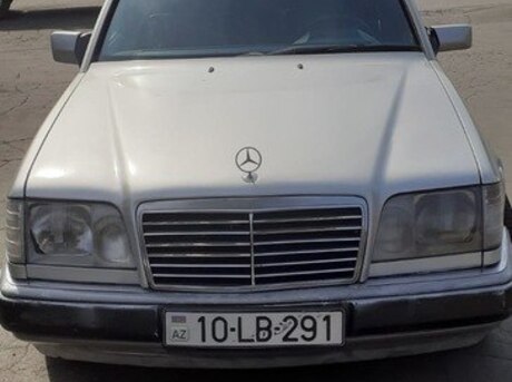 Mercedes E 200