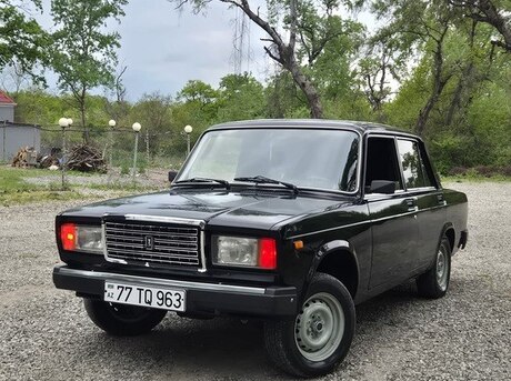 LADA (VAZ) 2107