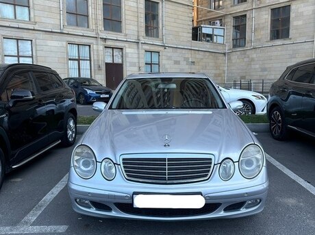 Mercedes E 220