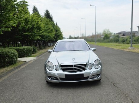 Mercedes E 220