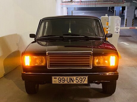 LADA (VAZ) 2107