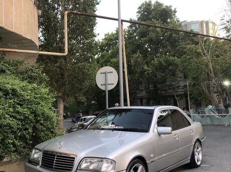 Mercedes C 280