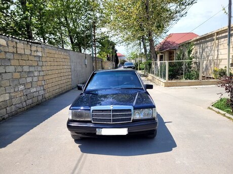 Mercedes 190