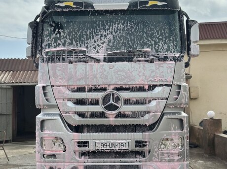 Mercedes Actros 1844