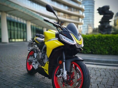 Aprilia Tuono 660
