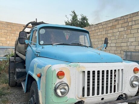 GAZ 53