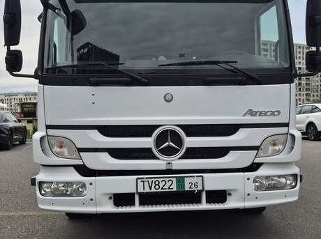 Mercedes Atego 818