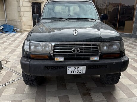 Toyota Land Cruiser