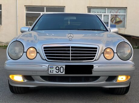Mercedes E 240